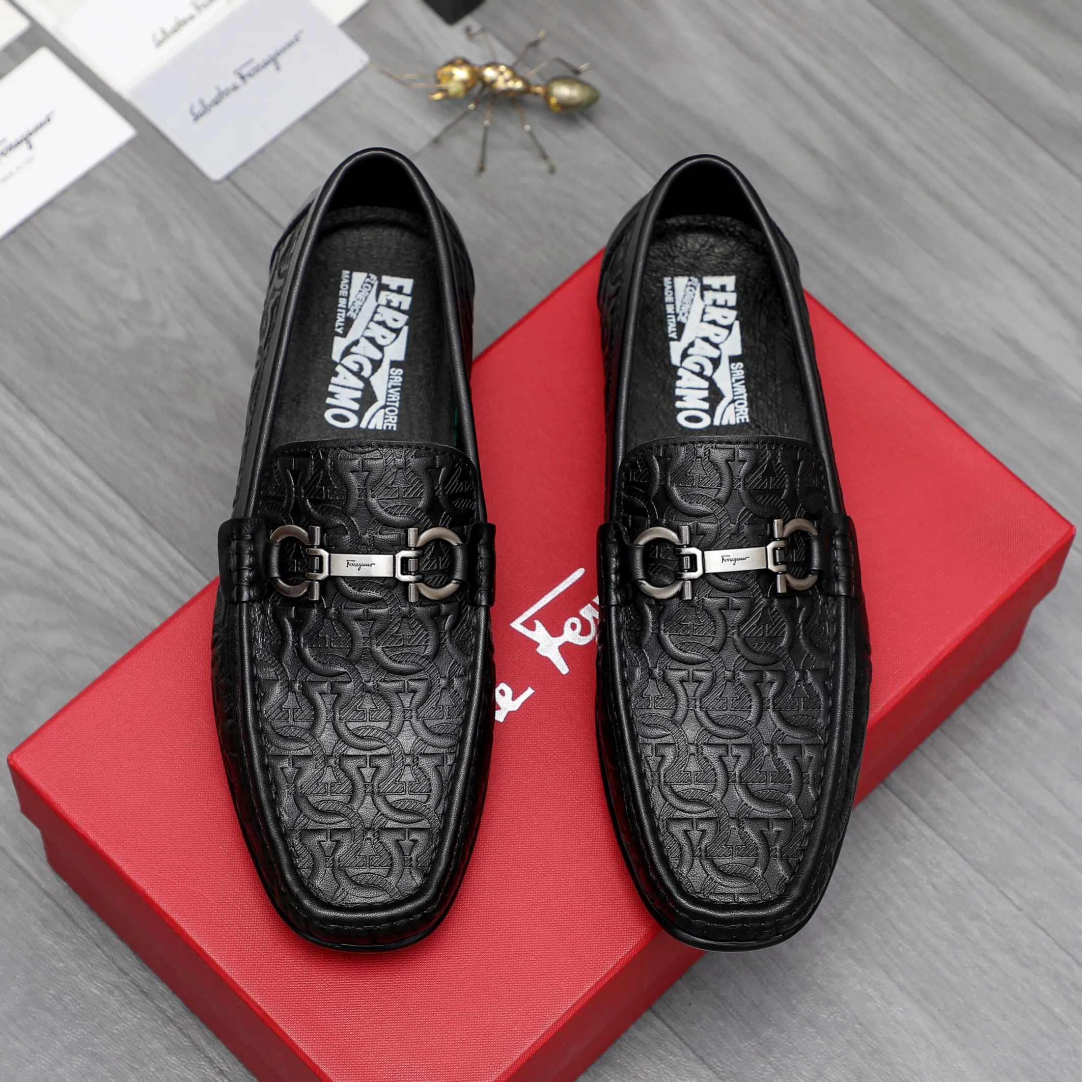 Men's shoes 💰380 Product trademark: Ferragamo "Ferragamo" casual slip-on shoes Regular size: 38-45 (45. Customized, non-returnable) Product materials: Selected embossed cowhide upper, pigskin lining, rubber non-slip outsole